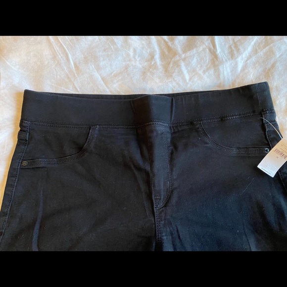 NWT Super Skinny Distressed Jeggings - Picture 4 of 12